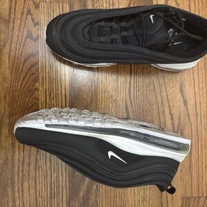 Nike Black and White Athletic Shoes men size 10.5 women size 12